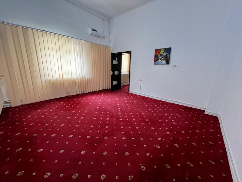 Piata Muncii, Vatra Luminoasa, casa 150 mp + curte, sediu firma.