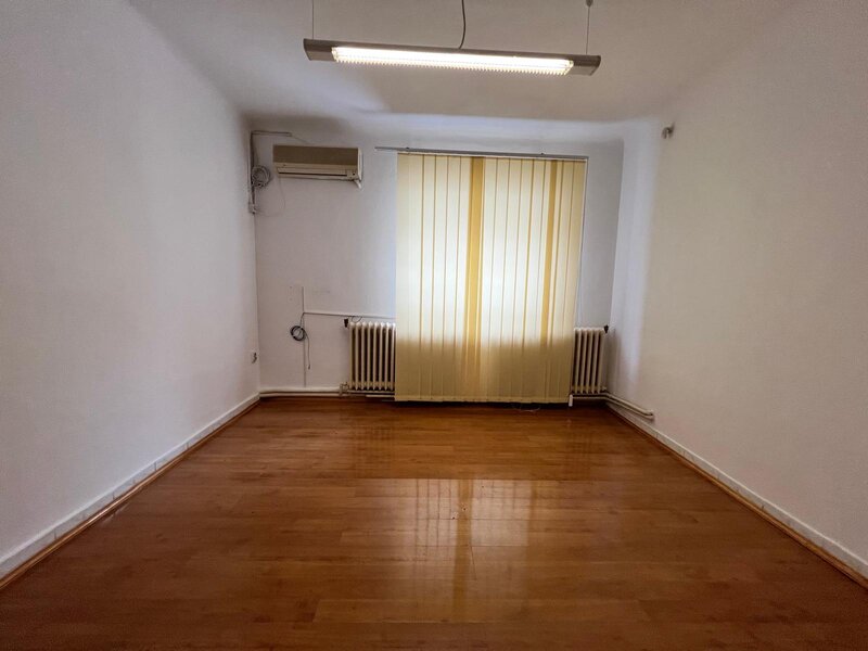 Piata Muncii, Vatra Luminoasa, casa 150 mp + curte, sediu firma.