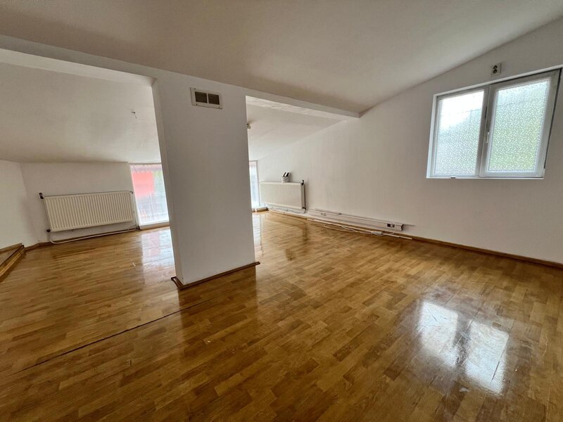 Piata Muncii, Vatra Luminoasa, casa 150 mp + curte, sediu firma.