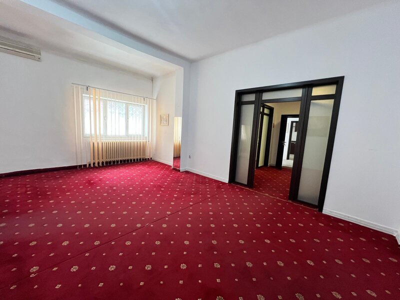 Piata Muncii, Vatra Luminoasa, casa 150 mp + curte, sediu firma.