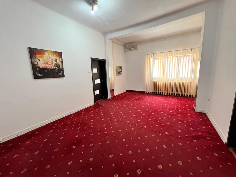 Piata Muncii, Vatra Luminoasa, casa 150 mp + curte, sediu firma.